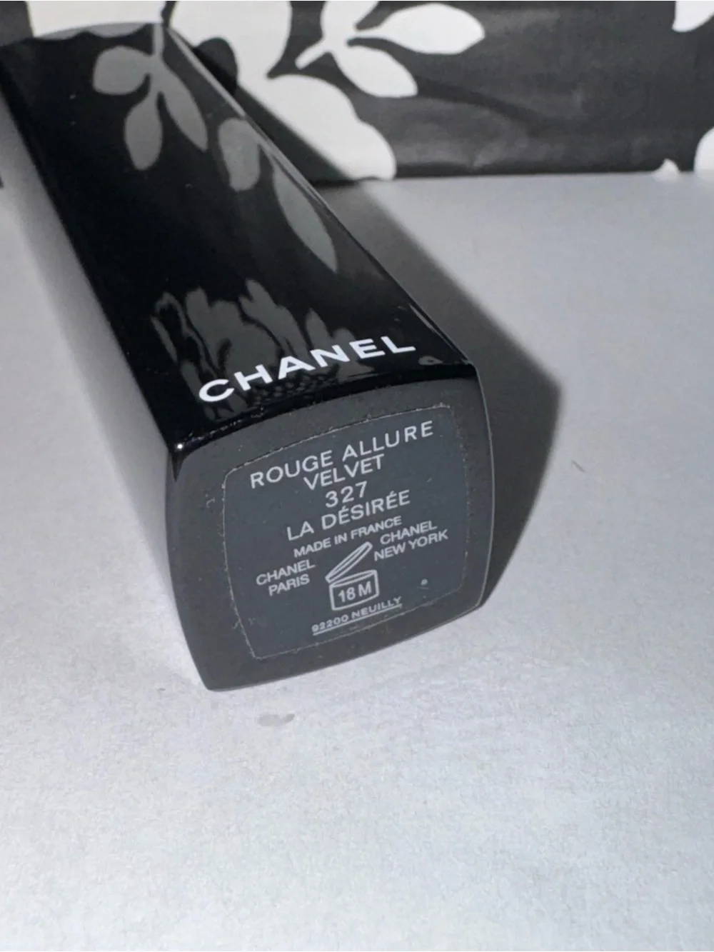 CHANEL Lipstick - La Desiree 327